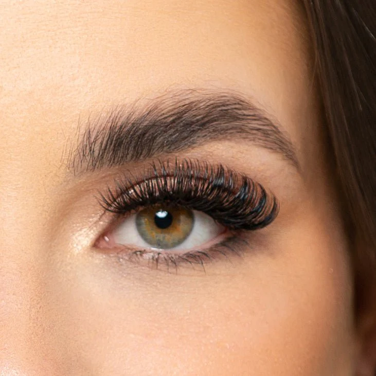 L.W.I Curl Power Russian Hybrid+ Magnetic Lash Starter Set - Image 4