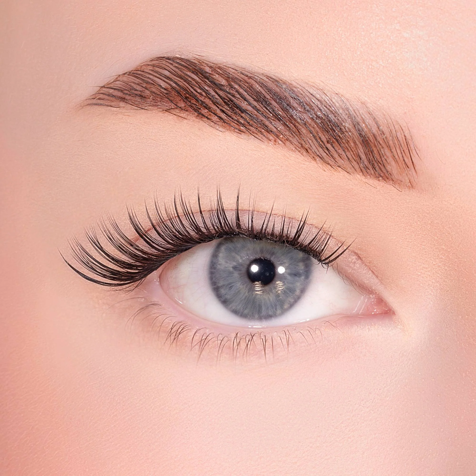 Defined Pre-Glued Lashes Set - Image 4